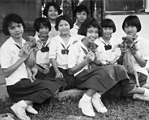 Thai schoolgirls