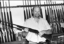 ju15gun.gif (13759 bytes)